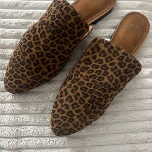Minnetonka Brown Leopard Print Flats